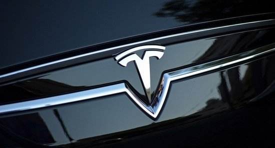 特斯拉 Model Y 标准续航版现身工信部，磷酸铁锂版续航达 545km